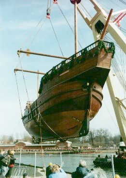 Lisa von L�beck beim Stapelhub